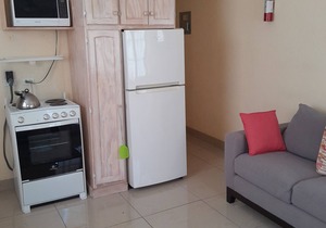 2 Bed Apartment close to Dover Beach