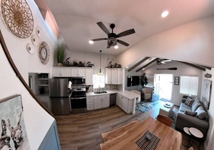 Beachfront - Riverview Villa 3