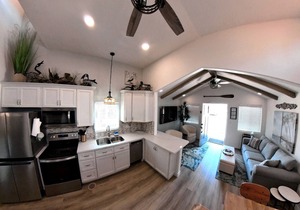 Beachfront - Riverview Villa 3