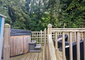 Cabin - Sleeps 2 hot tub & parking
