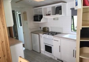 Glamping Hut - Sleeps 2 hot tub & parking