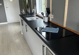 Large Glamping Hut - Riverview 13