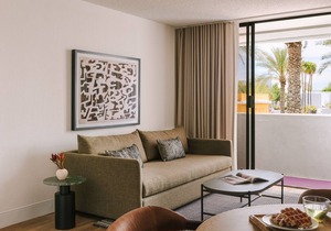 Sonder The Monarch | Superior King Room w/ Pool View