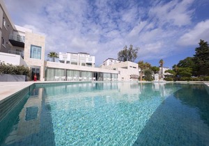 Urban Valley Resort & Spa