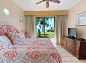 Crescent Beach | Candelero Abajo