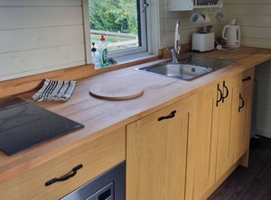 Shepherds Hut Riverview | Llanfair Caereinion
