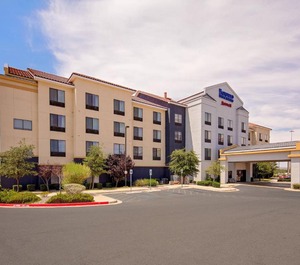 Fairfield Inn 