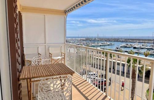 Villajoyosa Apartment | Ático Loft Playa frente al Puerto