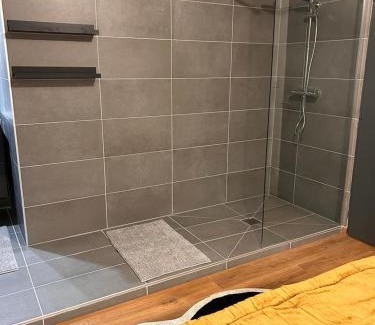 Delle Apartment | Élégant F2 luxueux proche Suisse