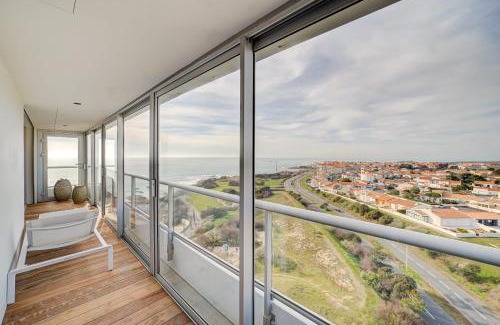 Les Sables d'Olonne Apartment | Élégant Penthouse Vue Mer & Double Garage