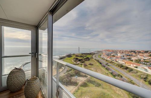 Les Sables d'Olonne Apartment | Élégant Penthouse Vue Mer & Double Garage