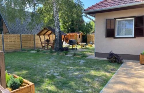 Balatonmariafurdo Villa | Írisz Apartman teljes ház
