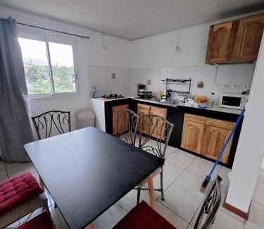 Salazie House | Ô refuge d'l'bourg