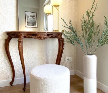 Barriera Vecchia-San Giacomo Apartment | Über den Dächern von Triest - Parkplatz & E-Ladestation