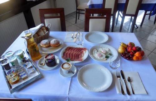 Crnomelj Hotel | Župančičev hram