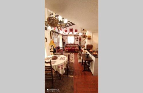 Dirfys-Messapia House | ΑΡΧΟΝΤΙΚΟ ΣΤΟΥΣ ΠΡΟΠΟΔΕΣ ΤΟΥ ΟΡΟΥΣ ΔΙΡΦΥΣ