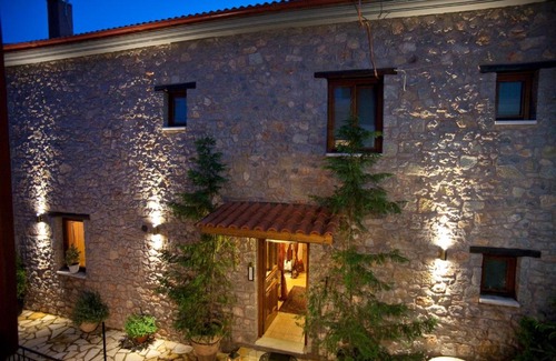 Arachova Hotel | Ξενώνας Οντάς και Spa