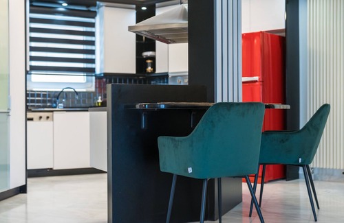 Kastoria Apartment | Πολυτελές διαμέρισμα με τρία μεγάλα υπνοδωμάτια και δυο wc σε ιδανική τοποθεσία