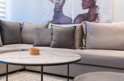 Kastoria Apartment | Πολυτελές διαμέρισμα με τρία μεγάλα υπνοδωμάτια και δυο wc σε ιδανική τοποθεσία