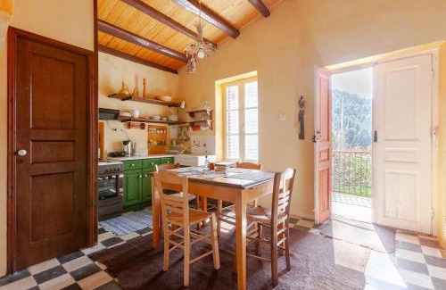 Vamvakou House | Το Aρχοντικό των Τσιντζίνων