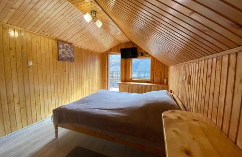 Yaremche Cabin | Акорди Плеса