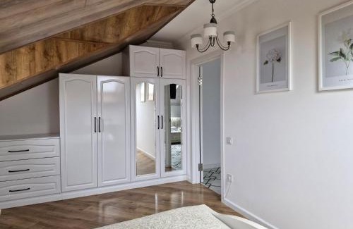 Kamenets-Podol'skiy Apartment | Апартаменти - Історія з вікна