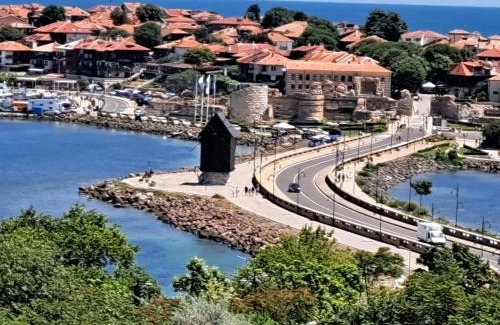 Nessebar New Town Apartment | Апартамент с изглед море и Стария Несебър