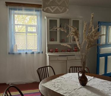 Moshny House | Бабусина хатка