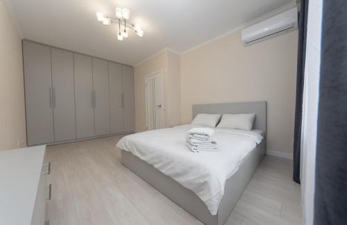 Darnyckyj Apartment | Бориса Гмирі 20, 12