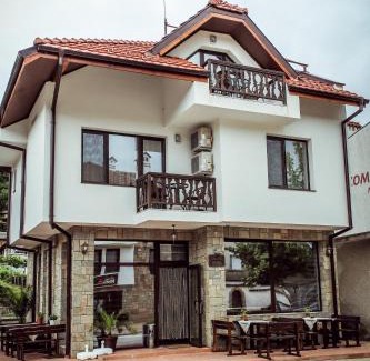 Zlatograd House | Бялата къща