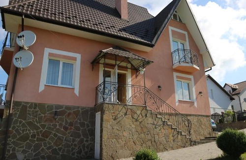 Skhidnytsya Hotel | Вілла MILARO