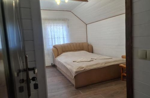 Bukovel House | Гостинний Двір Вишня