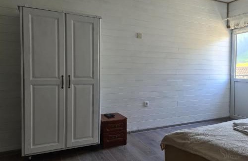 Bukovel House | Гостинний Двір Вишня