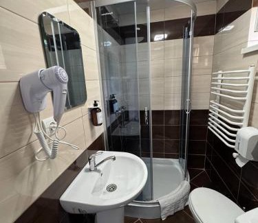 Yablunytsya Hotel | Готель White House