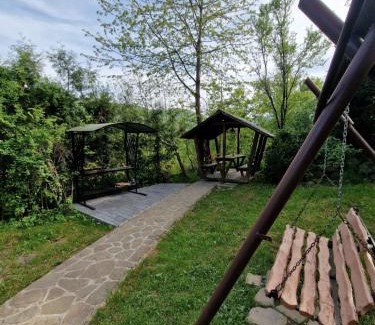 Yaremche Hotel | Гуцульська хата