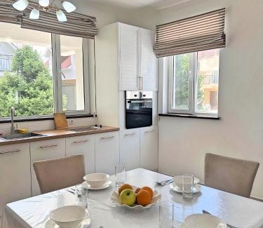 Cholpon-Ata Apartment | Двухэтажный коттедж с 2 апартаментами на озере