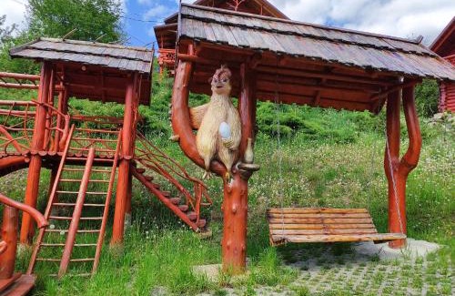 Yaremche Cabin | Дерев'яний котедж "Казка"