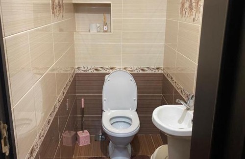 Bishkek Bed & Breakfast | Ихлас