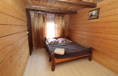 Yablunytsya House | "Карпати"