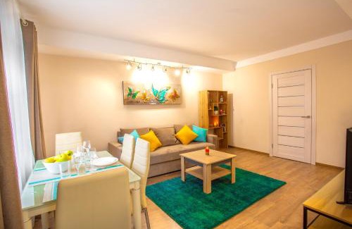 Pechers'kyi District Apartment | Квартира поруч із Палацом Україна та Ocean Plaza