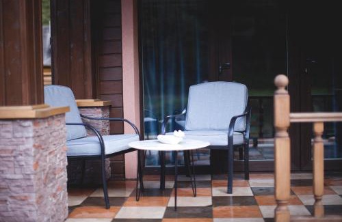 Yaremche House | Клуб Яремчанський Шале