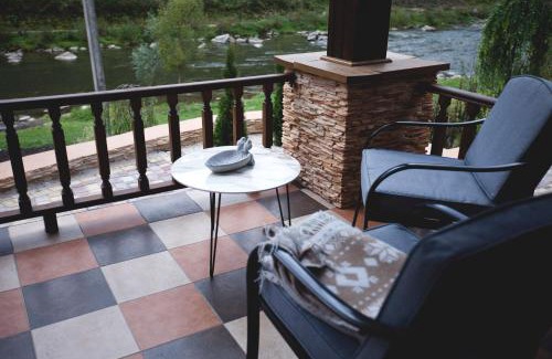 Yaremche House | Клуб Яремчанський Шале