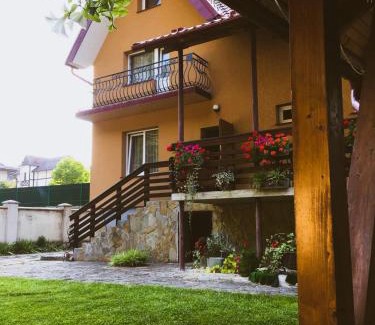 Yaremche Cabin | Котедж Relax Yaremche