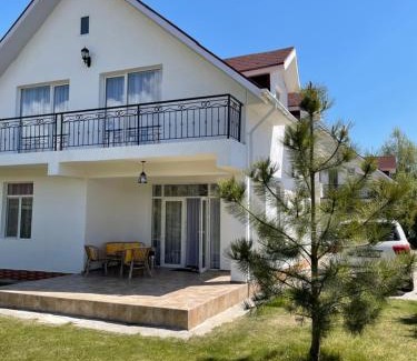 Cholpon-Ata Villa | Коттедж на берегу Иссык-Куля