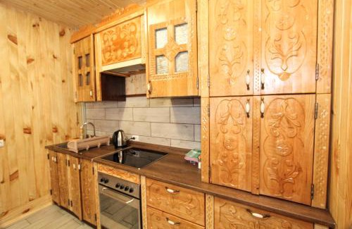 Yaremche Villa | На Дачній