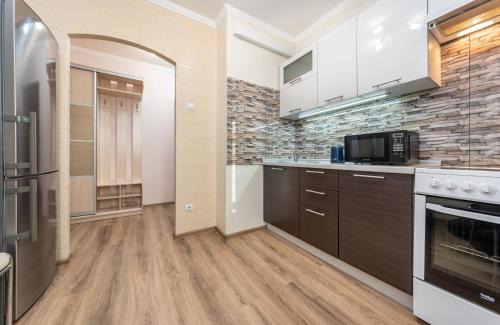 Darnyckyj Apartment | Осокорки Русовой 3