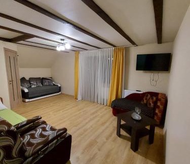 Yasinya Hotel | Приватна Садиба "КУВІК"