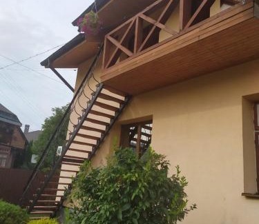 Skole Other | Садиба у Богдана