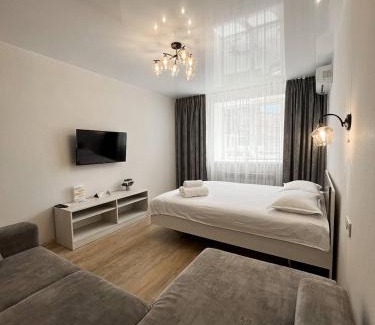 Sukhinovka Apartment | Світлі апартаменти в самому Центрі біля Корпусного парку - Мережа HELEN