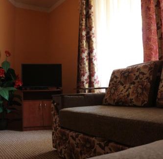 Polyana Hotel | Славутич